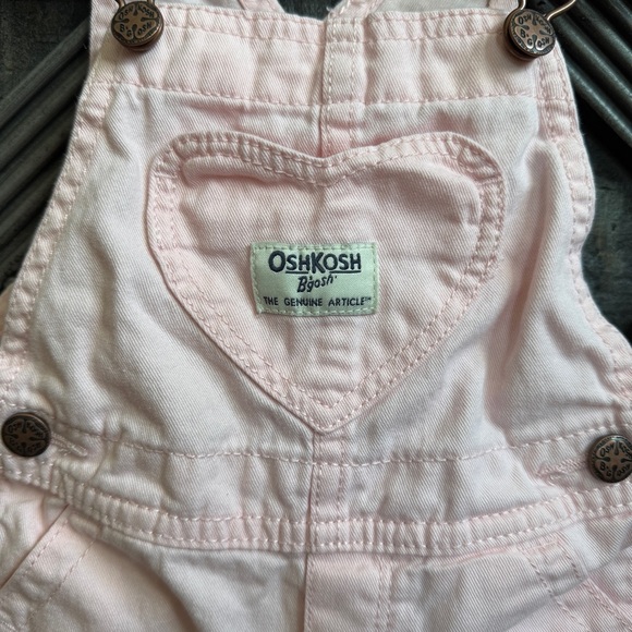 OshKosh B’Gosh Baby 9 months Pink Heart Overalls Classic Kids Light Pink Pastel - Picture 2 of 5